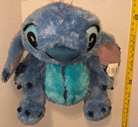 Disney_Stitch_with_zipper_pouch_20231218_191058716.jpg Disney Stitch, Large Plush Blue with zipper pouch storage: $27.89