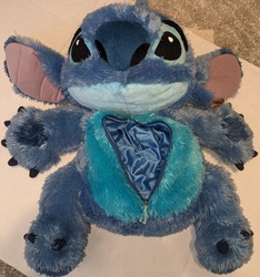 Disney_Stitch_with_zipper_pouch_20231218_194555303.jpg Disney Stitch, Large Plush Blue with zipper pouch storage: $27.89