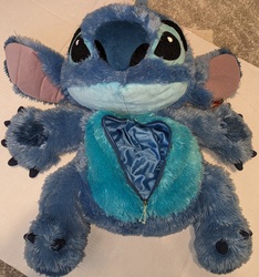 Disney_Stitch_with_zipper_pouch_20231218_194555303.jpg Disney Stitch, Large Plush Blue with zipper pouch storage: $27.89